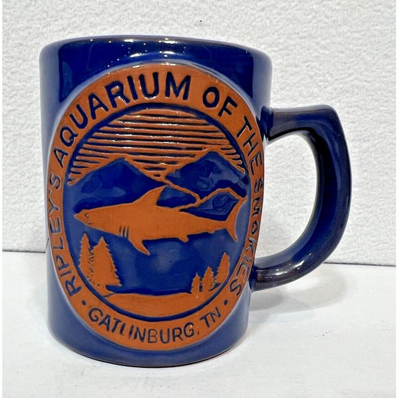 Ripley's Aquarium Of The Smokies Gatlinburg, TN. Coffee Mug/Cup Pottery - Picture 1 of 5